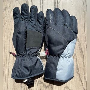 NWOT 2 Pairs of Hot Paws Women’s Winter Gloves
